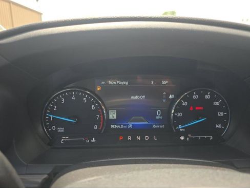 Used 2023 Ford Explorer Limited AWD/4WD image 6