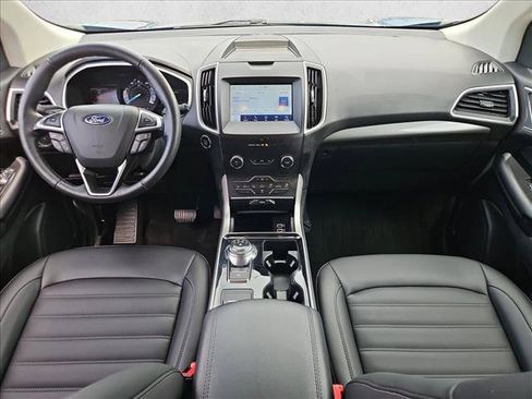 Used 2020 Ford Edge SEL w/ Cold Weather Package AWD/4WD image 25