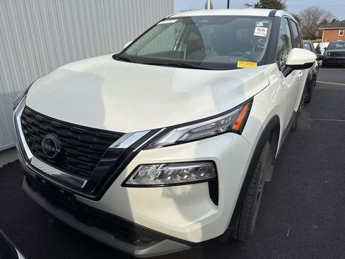 Used 2023 Nissan Rogue SV image 8