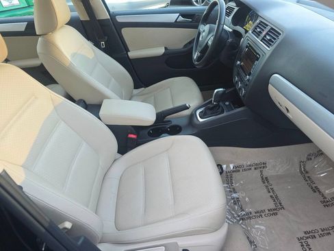 Used 2014 Volkswagen Jetta SE FWD image 15