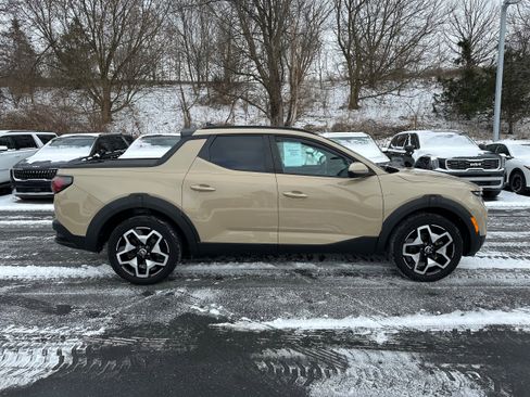 Used 2023 Hyundai Santa Cruz Limited image 4