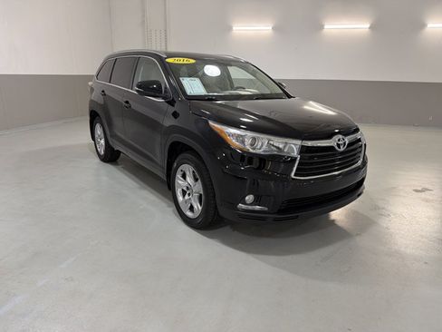 Used 2016 Toyota Highlander Limited AWD/4WD image 4