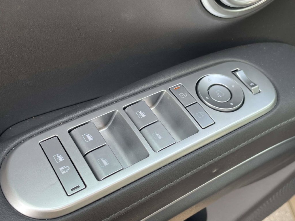 Used 2026 Hyundai Palisade Limited FWD image 26