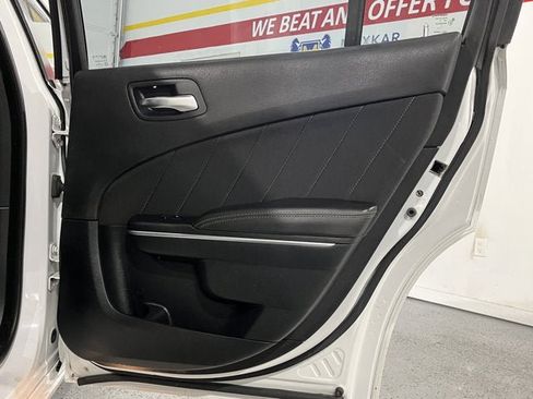 Used 2015 Dodge Charger R/T image 25