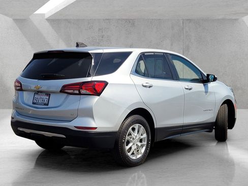 Used 2022 Chevrolet Equinox LT FWD image 4