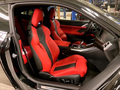 Used 2025 BMW M4 Competition w/ Executive Package image 8