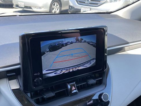 Used 2026 Toyota Corolla LE FWD image 8