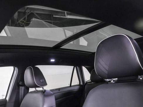 New 2026 Volkswagen Atlas Cross Sport SEL Premium R-Line image 31