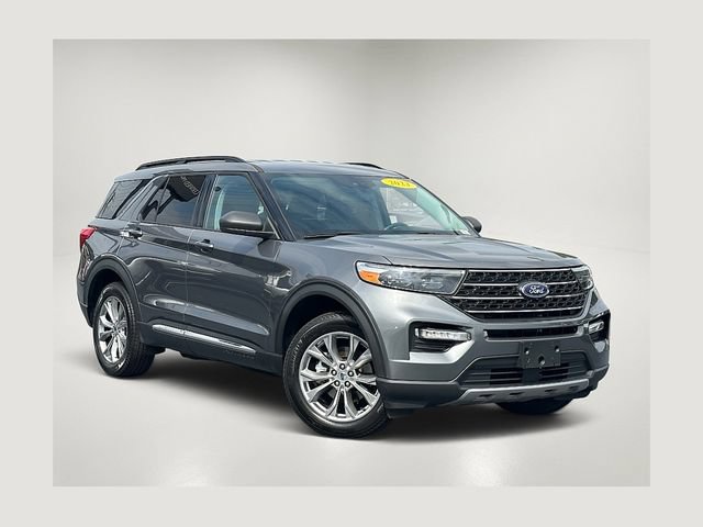 Used 2023 Ford Explorer XLT w/ Equipment Group 202A AWD/4WD image 1