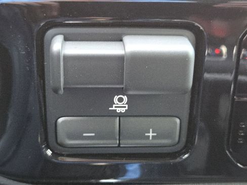 New 2026 GMC Sierra 1500 Elevation w/ Elevation Premium Package image 9