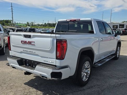 Used 2026 GMC Sierra 1500 Denali w/ Technology Package AWD/4WD image 5