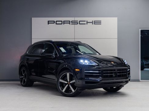 Certified 2026 Porsche Cayenne AWD/4WD image 9