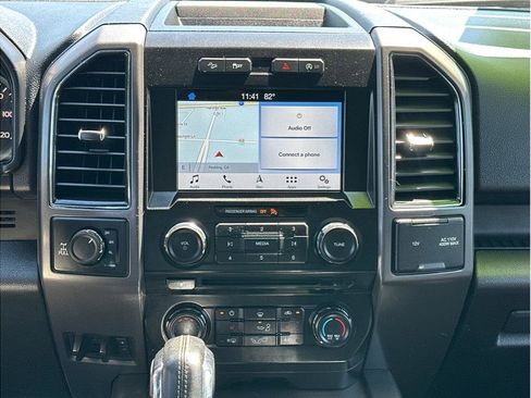 Used 2017 Ford F150 XLT w/ Equipment Group 302A Luxury AWD/4WD image 17