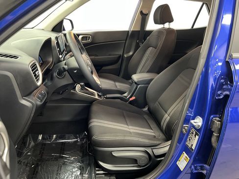 Used 2023 Hyundai Venue SEL FWD image 10