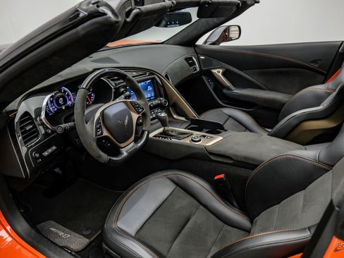 Used 2019 Chevrolet Corvette ZR1 RWD image 2