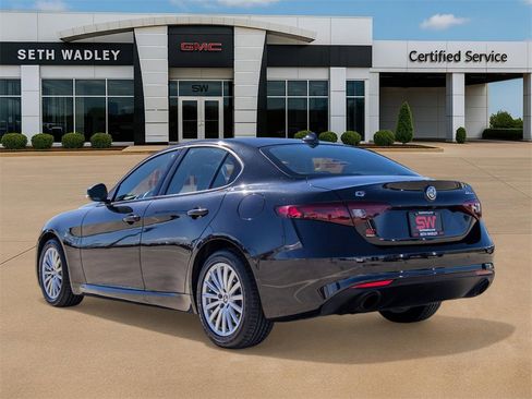 Used 2023 Alfa Romeo Giulia Sprint image 4