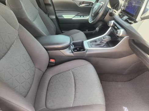 Used 2023 Toyota RAV4 XLE w/ Convenience Package FWD image 14