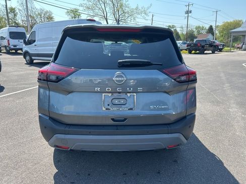 Used 2023 Nissan Rogue SV AWD/4WD image 6