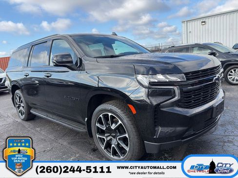 Used 2024 Chevrolet Suburban RST w/ Luxury Package image 1