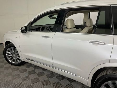 Used 2022 Cadillac XT6 Premium Luxury w/ Technology Package image 33