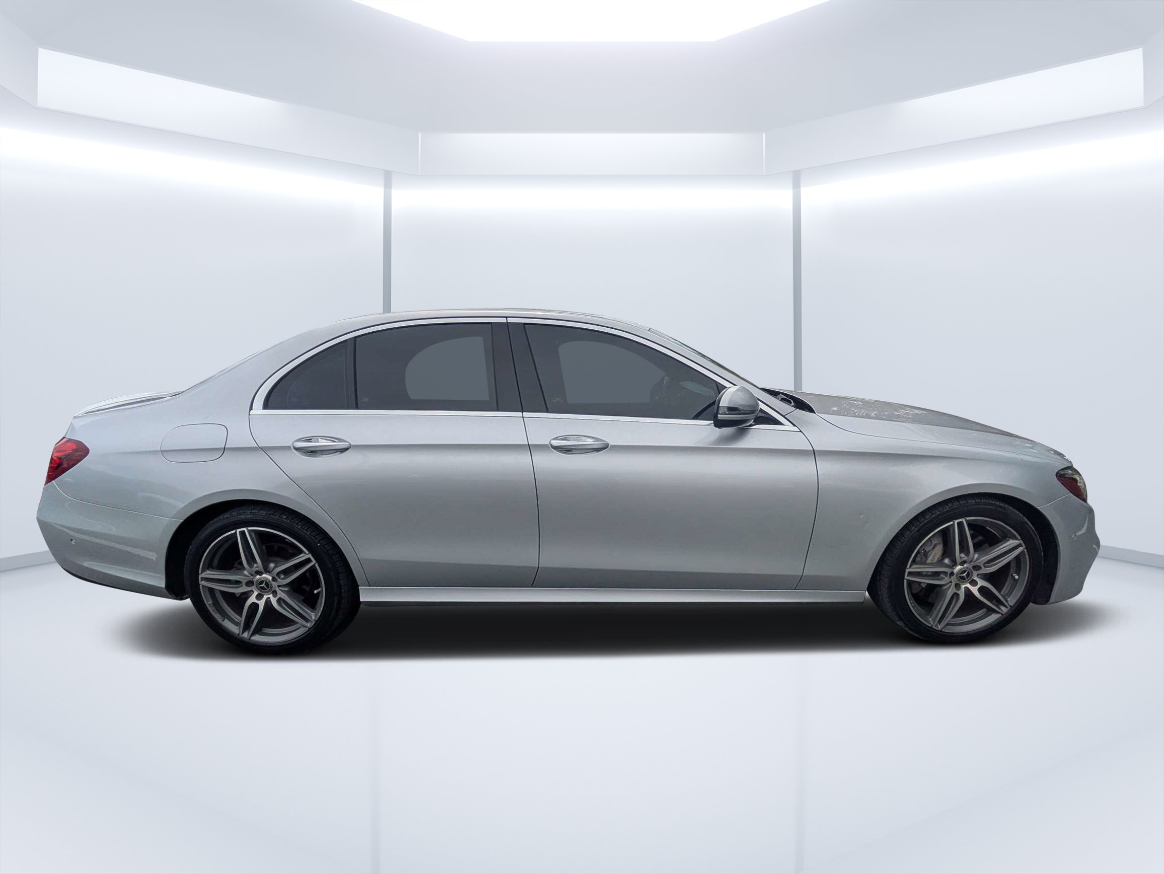 Certified 2018 Mercedes-Benz E 300 image 2