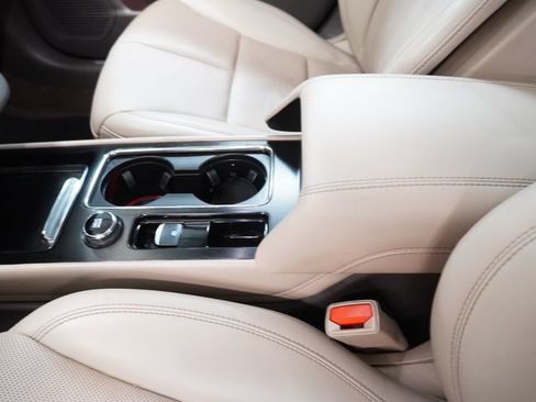 Used 2021 Lincoln Corsair AWD w/ Premium Package image 24