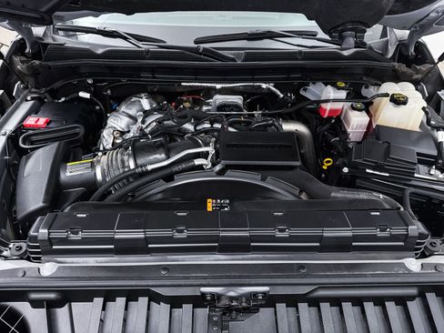 Used 2025 GMC Sierra 2500 AT4 w/ Technology Package image 11