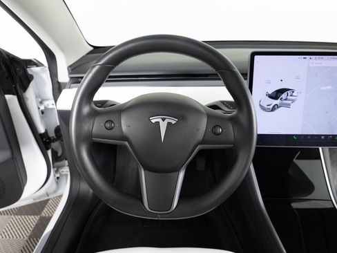 Used 2018 Tesla Model 3 Long Range image 33