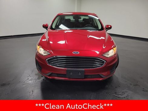 Used 2020 Ford Fusion SE FWD image 3