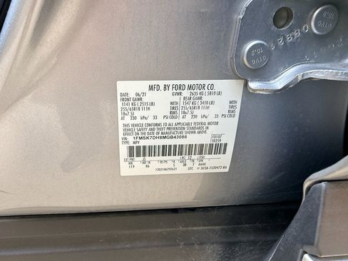 Used 2021 Ford Explorer XLT RWD image 29