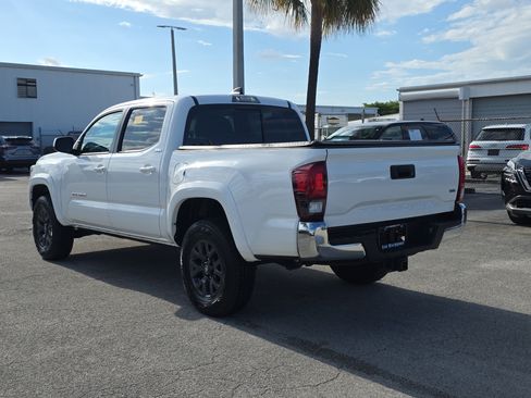 Used 2023 Toyota Tacoma SR5 RWD image 5