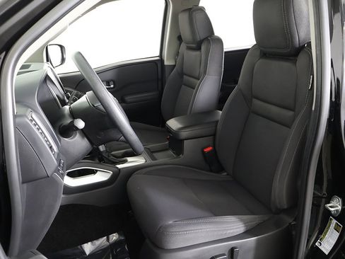 Used 2022 Nissan Frontier SV image 25