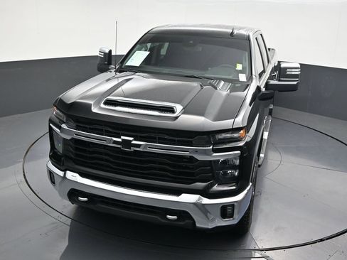 Used 2025 Chevrolet Silverado 2500 LT image 22