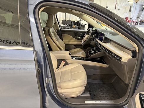 Used 2022 Lincoln Corsair FWD w/ Equipment Group 101A image 13