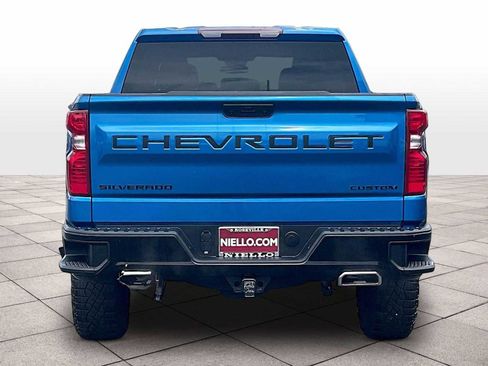 Used 2024 Chevrolet Silverado 1500 Custom Trail Boss w/ LPO, Dark Essentials Package AWD/4WD image 7