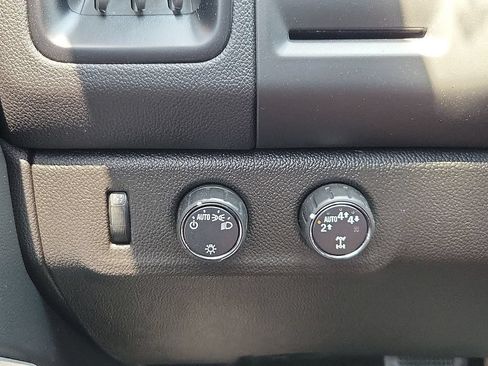 Used 2022 Chevrolet Colorado LT w/ Fleet Safety Package AWD/4WD image 13