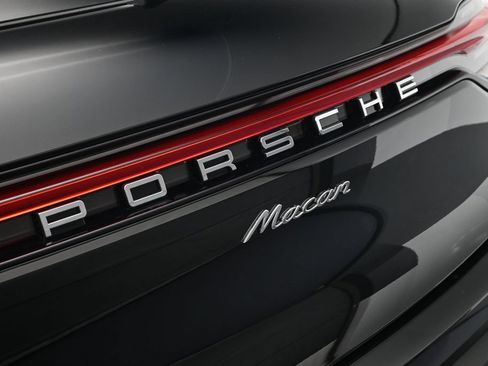 Used 2026 Porsche Macan AWD/4WD image 27