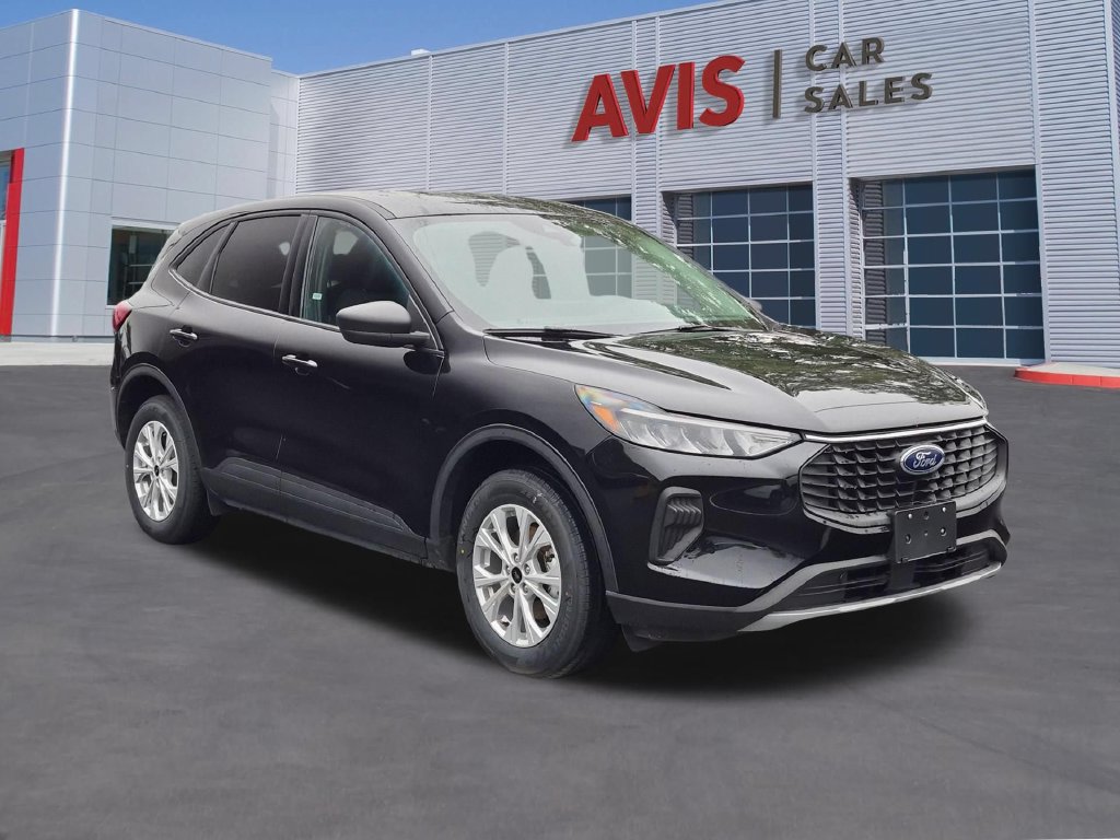 Used 2025 Ford Escape Active AWD/4WD image 3