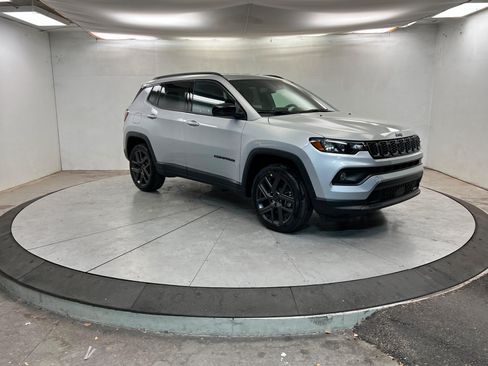 New 2026 Jeep Compass Latitude AWD/4WD image 7