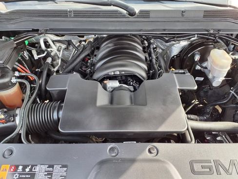 Used 2018 GMC Yukon Denali w/ Denali Ultimate Package RWD image 3