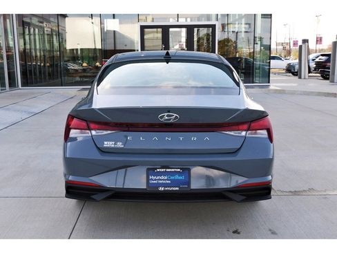 Used 2021 Hyundai Elantra SEL w/ Convenience Package image 7