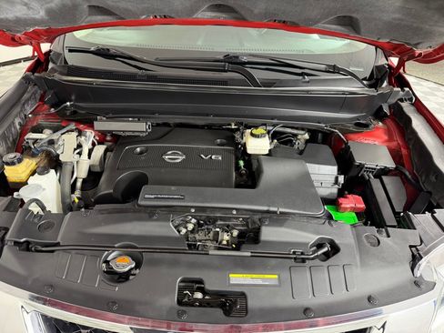 Used 2015 Nissan Pathfinder SV AWD/4WD image 30