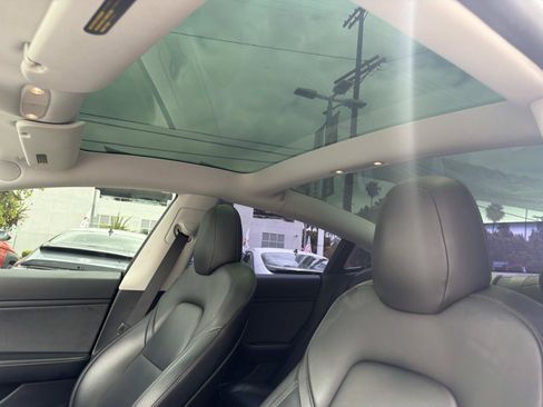Used 2019 Tesla Model 3 Standard Range Plus RWD image 17