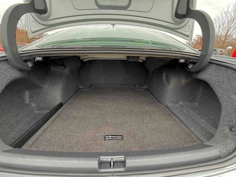 Used 2015 Volkswagen Passat 1.8T Limited Edition image 29