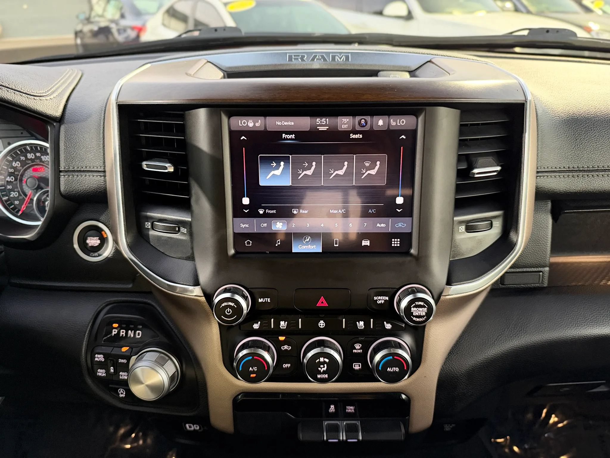 Used 2022 RAM 1500 Laramie AWD/4WD image 34