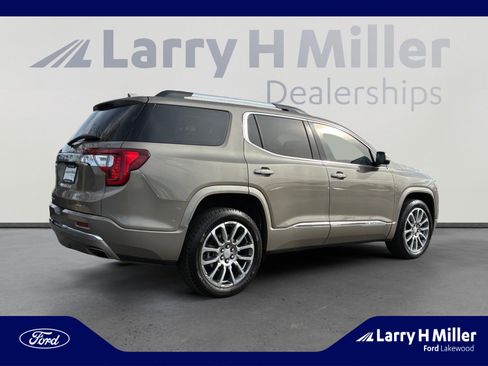 Used 2023 GMC Acadia Denali w/ Denali Ultimate Package AWD/4WD image 5