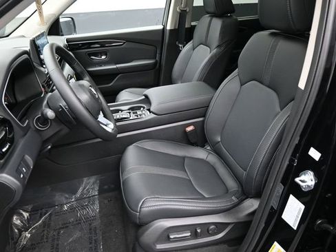 Used 2025 Honda Pilot Touring image 19