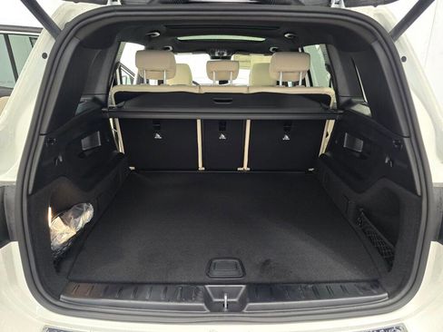 New 2026 Mercedes-Benz GLB 250 4MATIC image 11