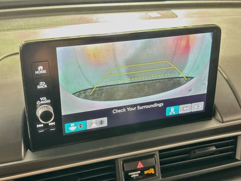 Used 2023 Honda Pilot Elite image 3