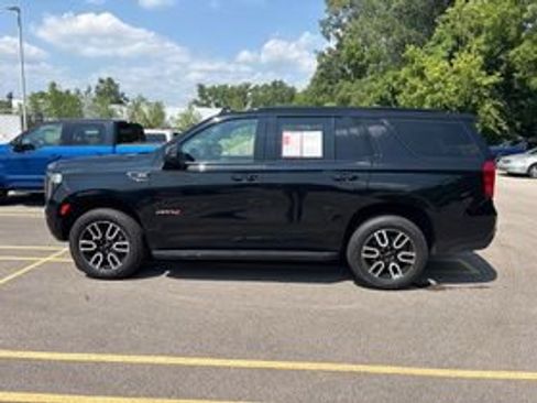 Used 2021 GMC Yukon AT4 w/ Rear Media and Nav Package AWD/4WD image 6